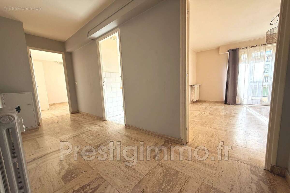 Appartement à LE CANNET