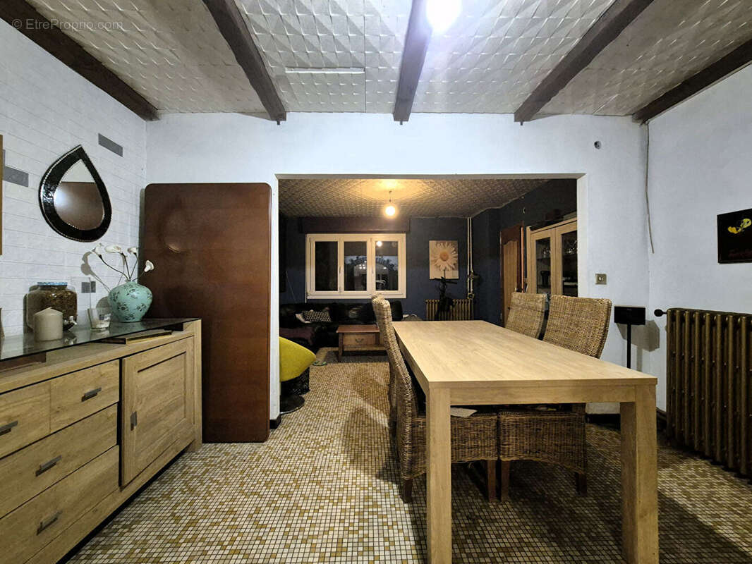 Maison à COURRIERES