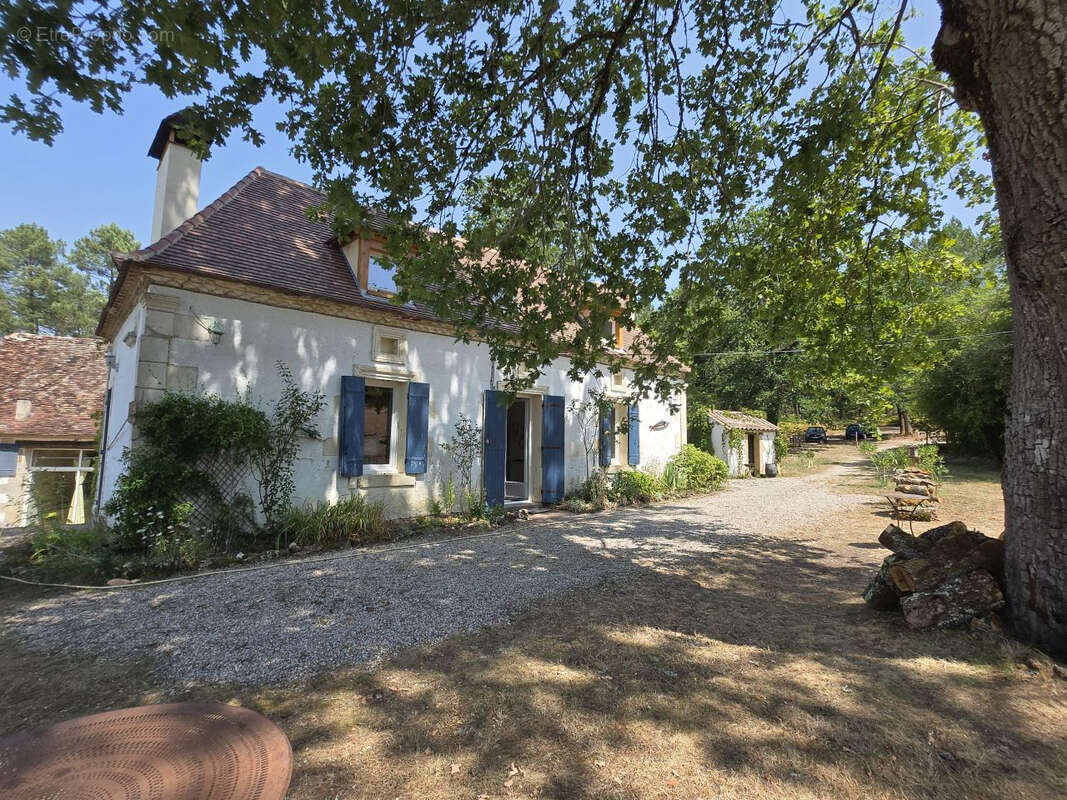 Ensemble de 3 habitations sur un parc de 2ha76 avec étang! - photo 3