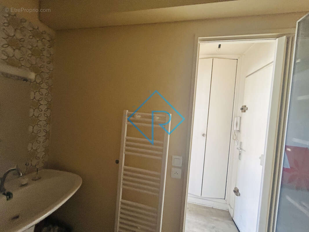 Appartement à PARIS-19E