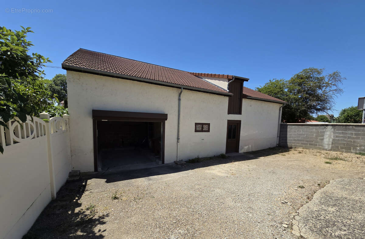 Maison à AVERMES