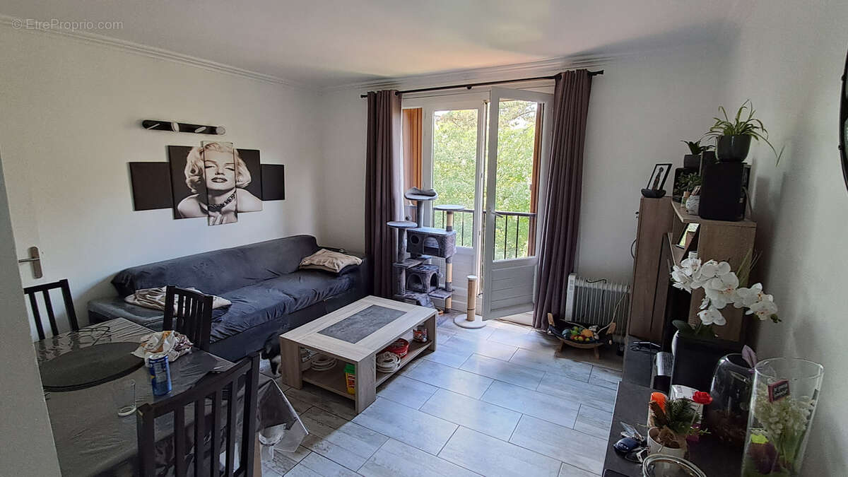 Appartement à BRIE-COMTE-ROBERT