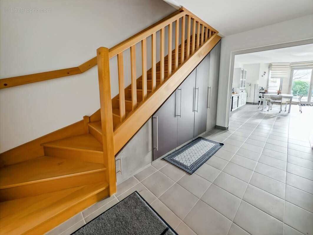 Maison à VERNEUIL-SUR-SEINE