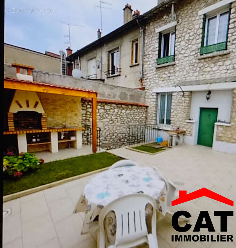 Appartement à CHAMPAGNE-SUR-SEINE