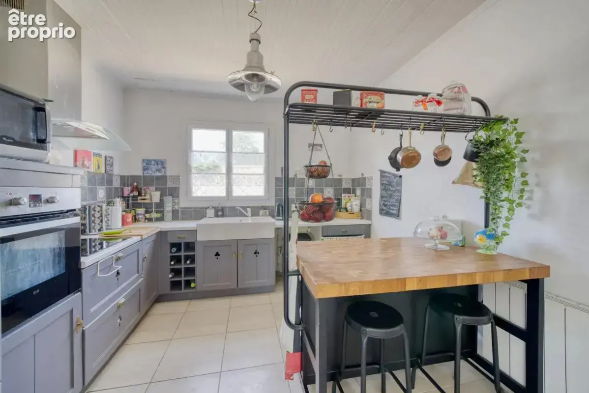 Maison de 6 pièces de 176 m² à Bussac-sur-Charente - photo 6