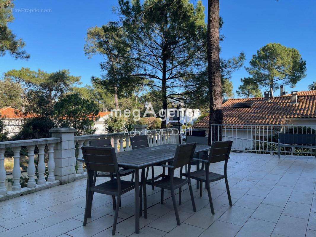 Maison à SAINT-GEORGES-DE-DIDONNE