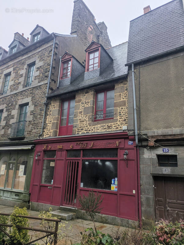 Appartement à FOUGERES