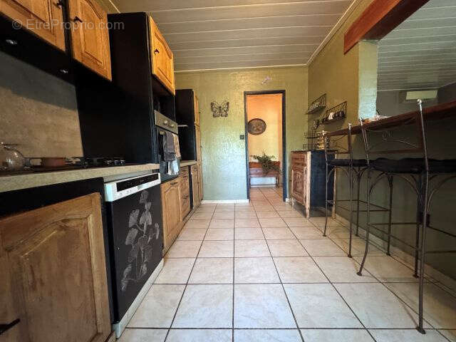 Appartement t5 en rez de villa avec terrasse et piscine a vendre sur mirabeau - photo 8