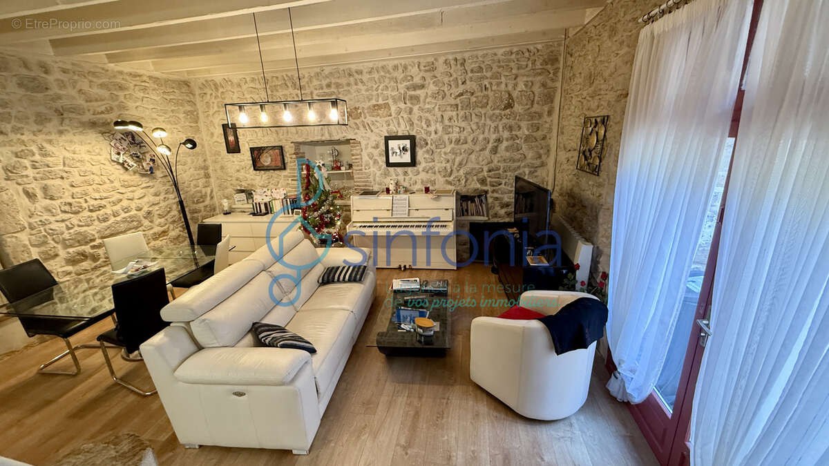 Maison à LA CALMETTE