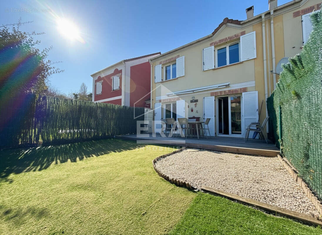 Maison à PONTAULT-COMBAULT