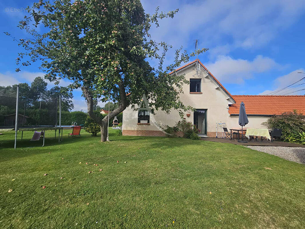 Maison à PONTHOILE