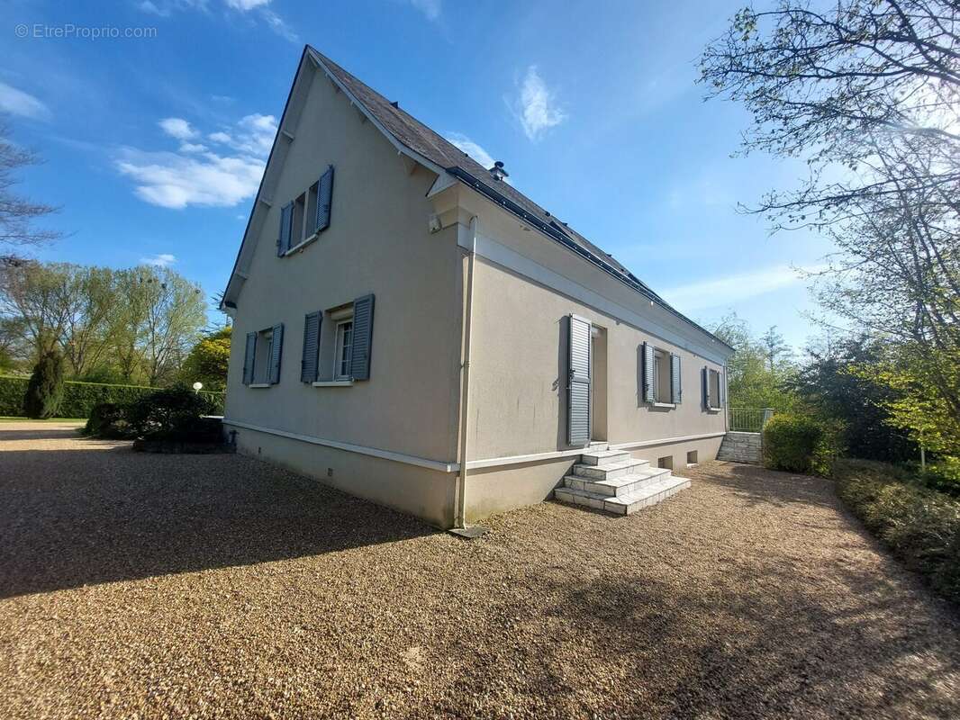 Maison à SAINTE-MAURE-DE-TOURAINE