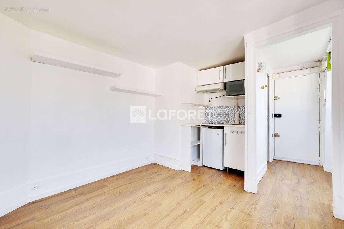 Appartement à PARIS-3E