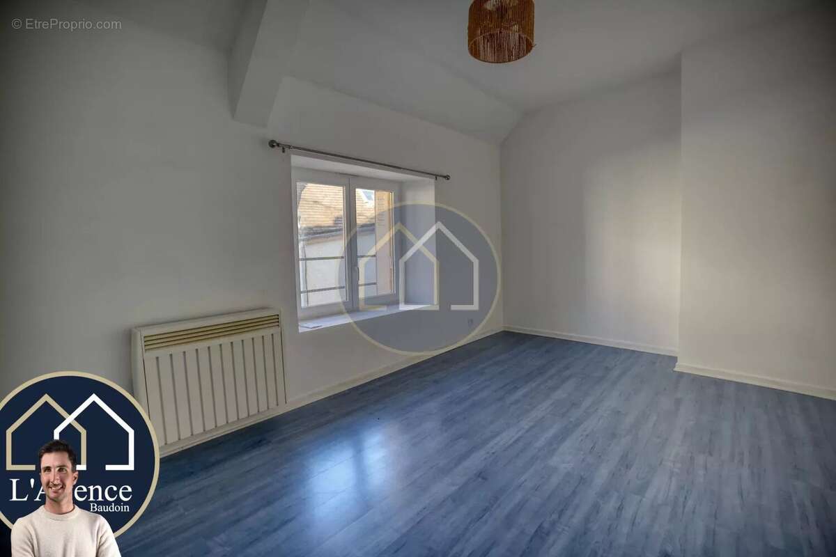 Appartement à EPERNON