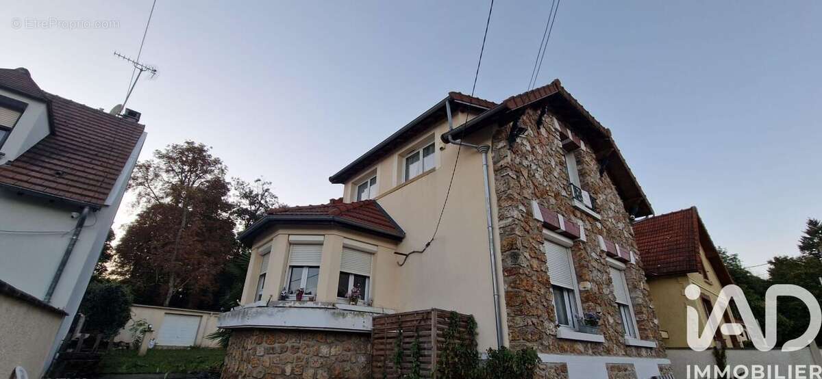 Photo 5 - Maison à VILLIERS-LE-BEL