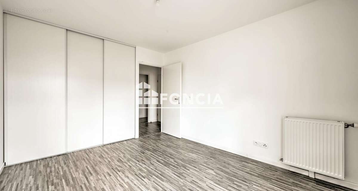 Appartement à FONTENAY-LE-FLEURY