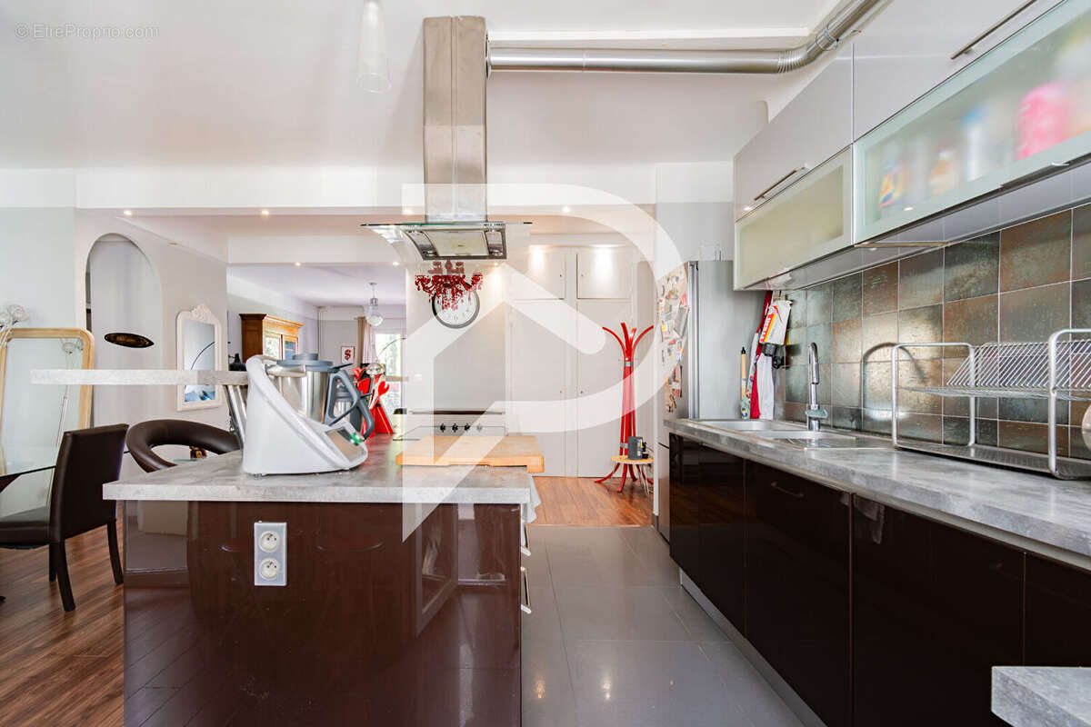 Appartement à MARSEILLE-8E