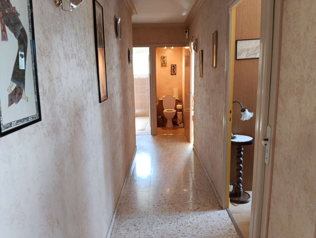 Maison sur sous sol de 99.6 m2 avec annexes - photo 16