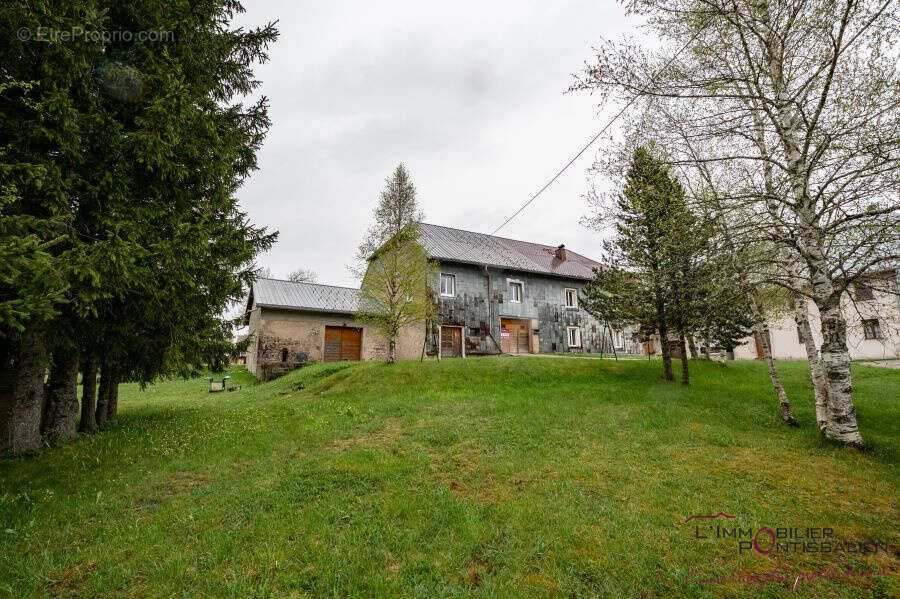 Maison à CHAPELLE-DES-BOIS