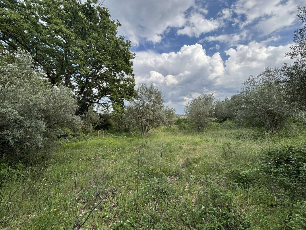 Terrain à GANGES