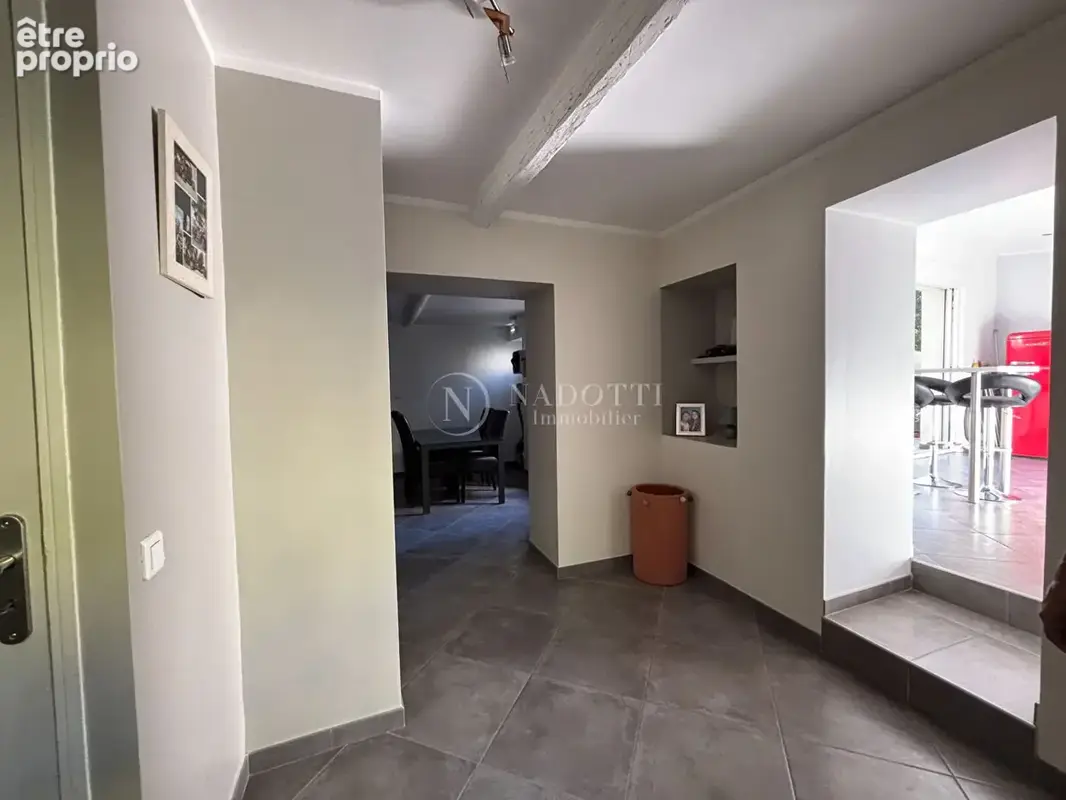 A VENDRE VILLELAURE (84530) Maison de village avec terrasse, deux garages, cave, sous sol et grenier - photo 12