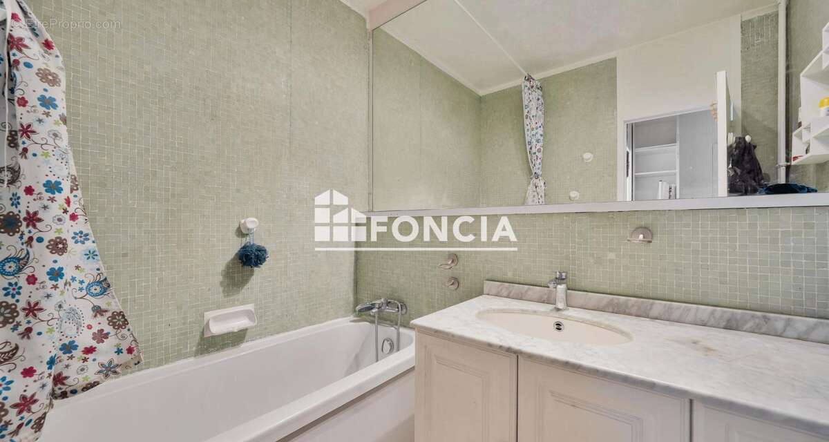 Appartement à LE PLESSIS-ROBINSON