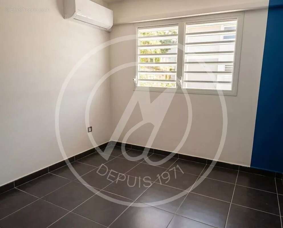 Appartement à LE MOULE