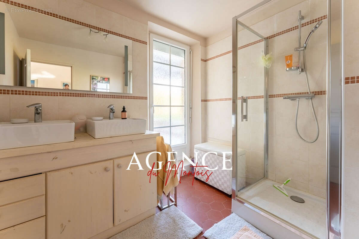 Maison à DONNEMARIE-DONTILLY