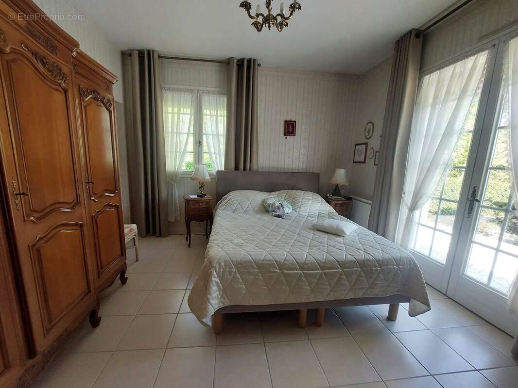 Maison à SAINTE-MAURE-DE-TOURAINE