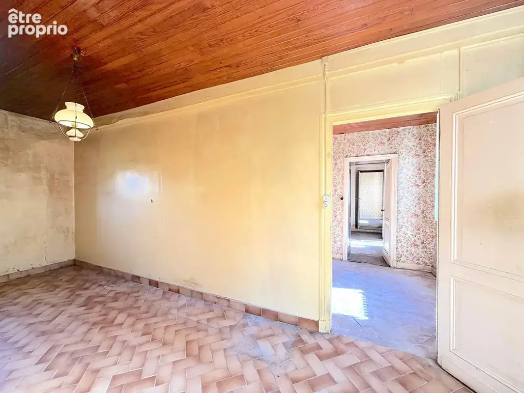 A vendre maison en pierre avec jardin et garage - secteur blaye - cartelegues - photo 7