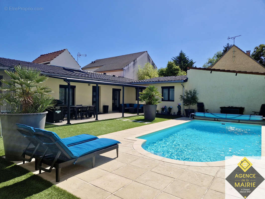 Maison à VIGNEUX-SUR-SEINE
