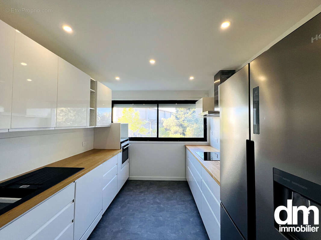 Appartement de type 4 entièrement renové d'une surface de 87m2 avec cellier, extérieur et garage - photo 3