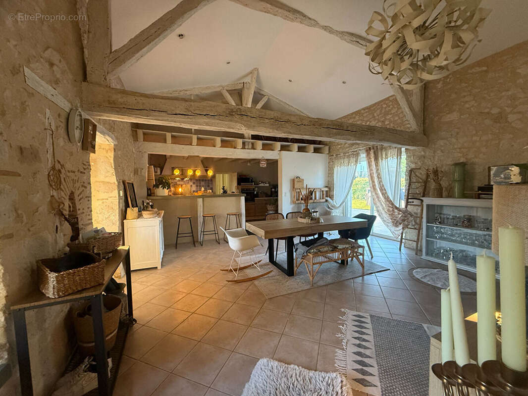 Maison à LA SAUVETAT-SUR-LEDE