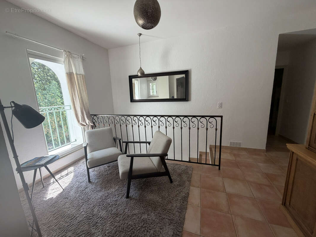 Gattières hauteur résidentiel Villa 4p avec piscine au calme - photo 11