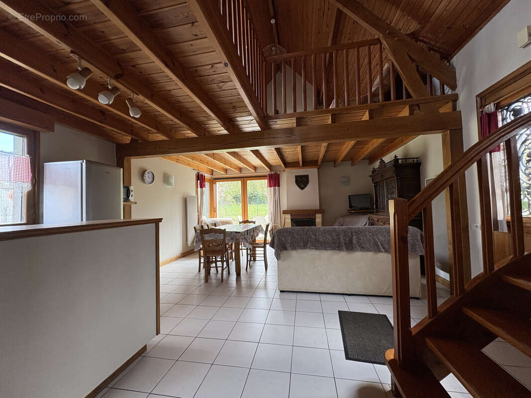 Maison à SAINT-MARTIN-CHOQUEL