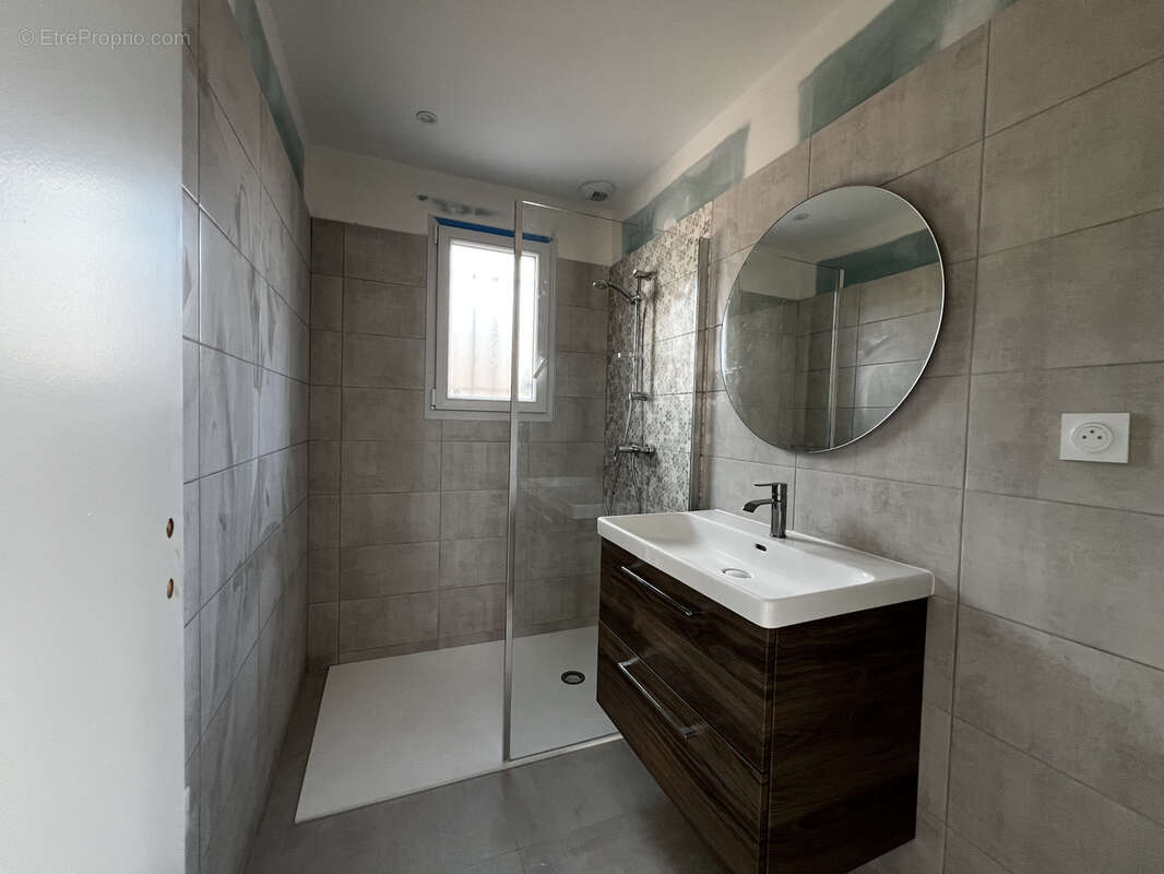 Appartement à CUERS