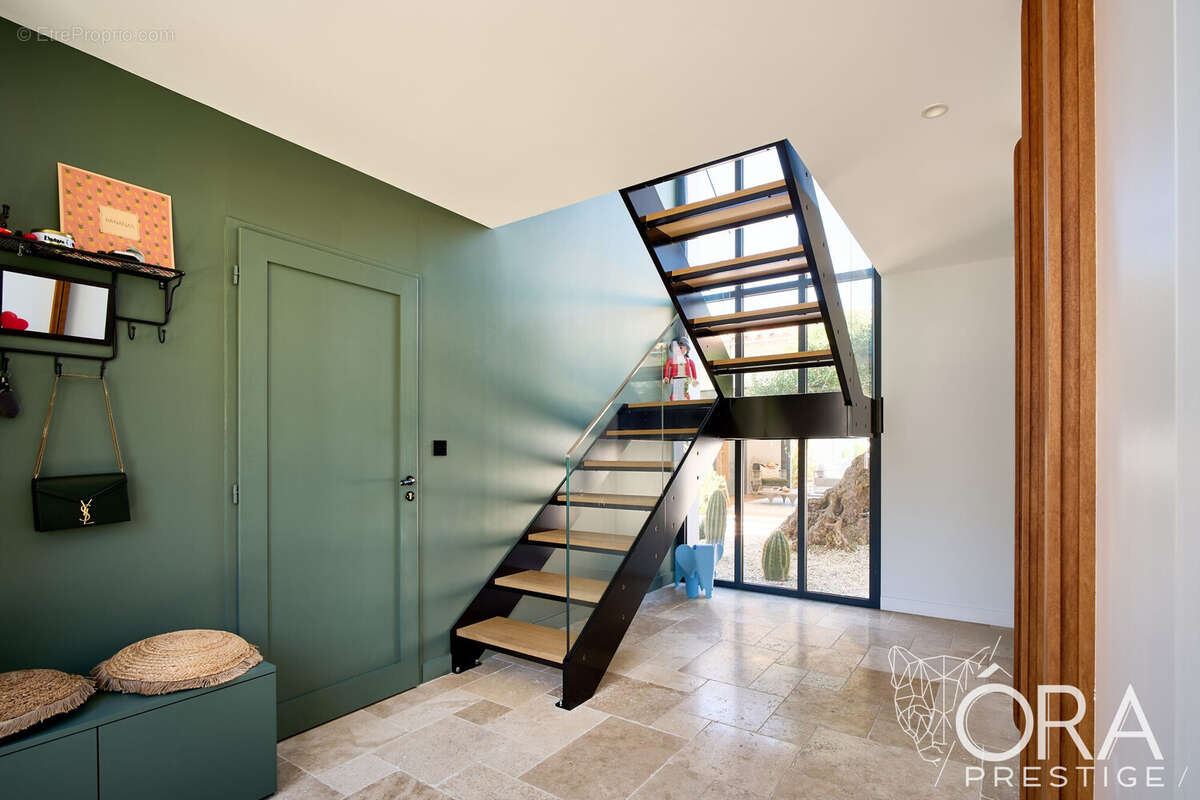 Maison 206 m² à Rivedoux-Plage  - photo 7