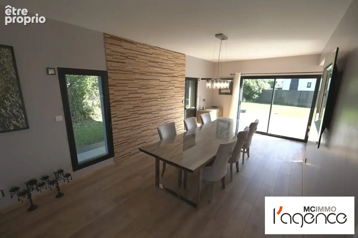 Maison 6 pièces 215 m² à vendre à Fontaine-La-Mallet (76290) - photo 5