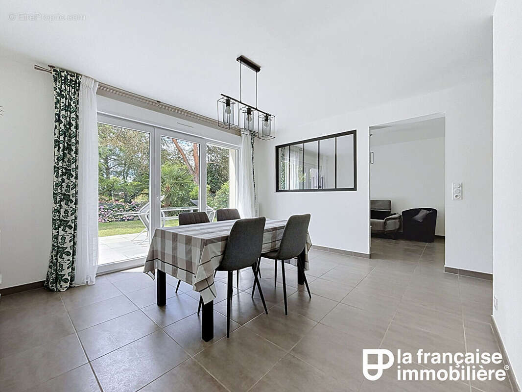 A VENDRE - CHAVAGNE - maison récente 110 m² habitables - photo 4