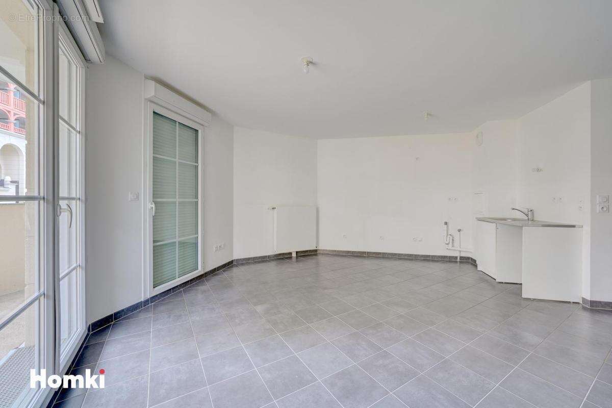 Appartement à LE PLESSIS-ROBINSON