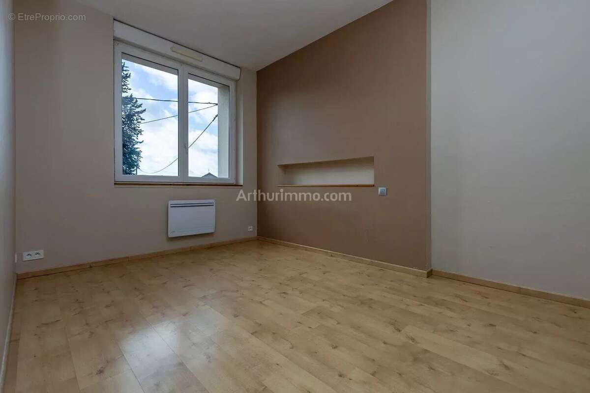 Appartement à SAINT-CLAIR-DE-LA-TOUR
