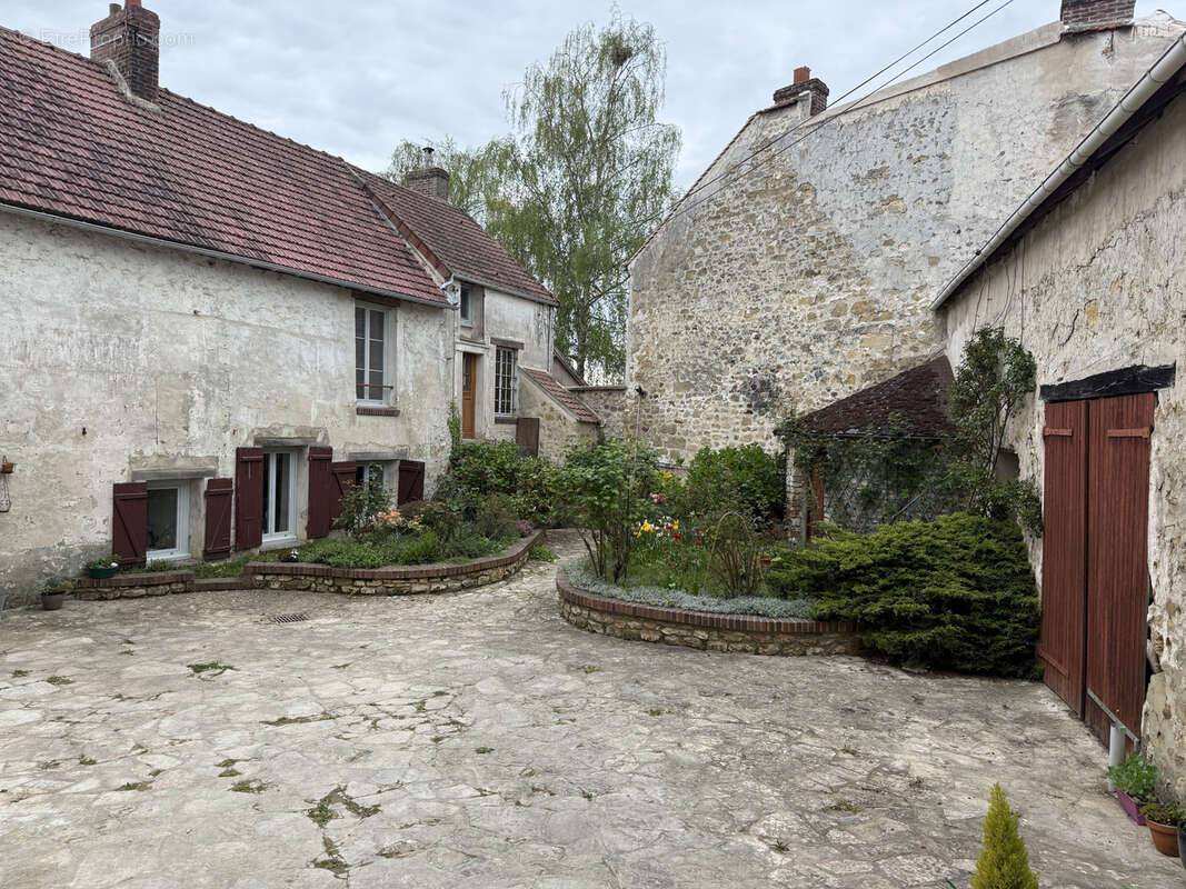 Maison à MONTGEROULT