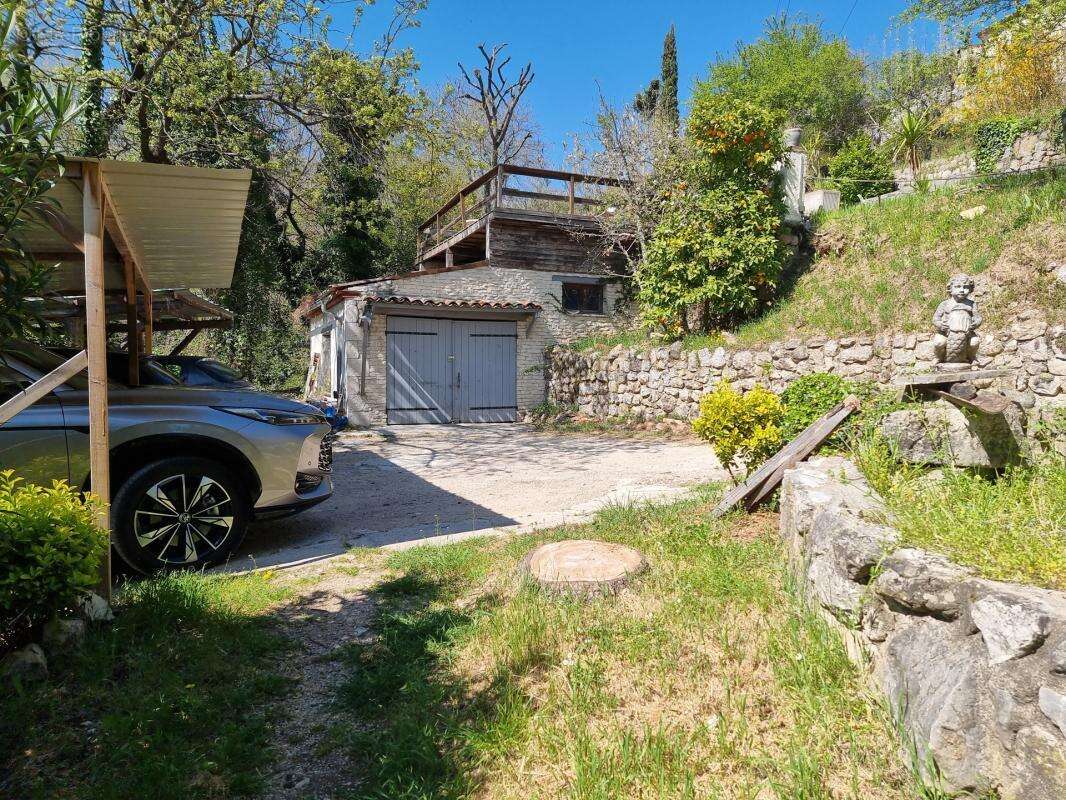 Maison à TOURRETTES-SUR-LOUP
