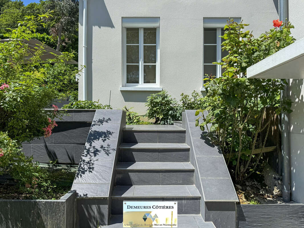 Maison à MONTIVILLIERS