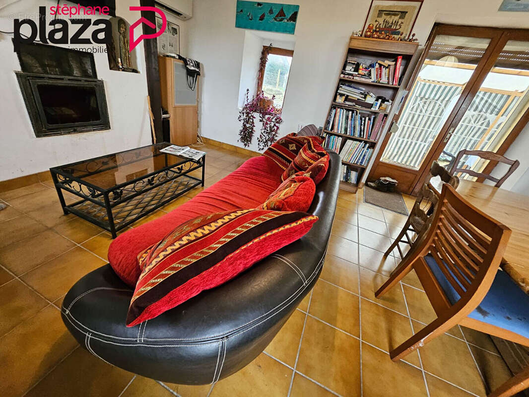 Maison à PLONEVEZ-PORZAY