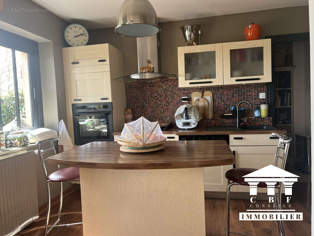 Maison à LE CREUSOT