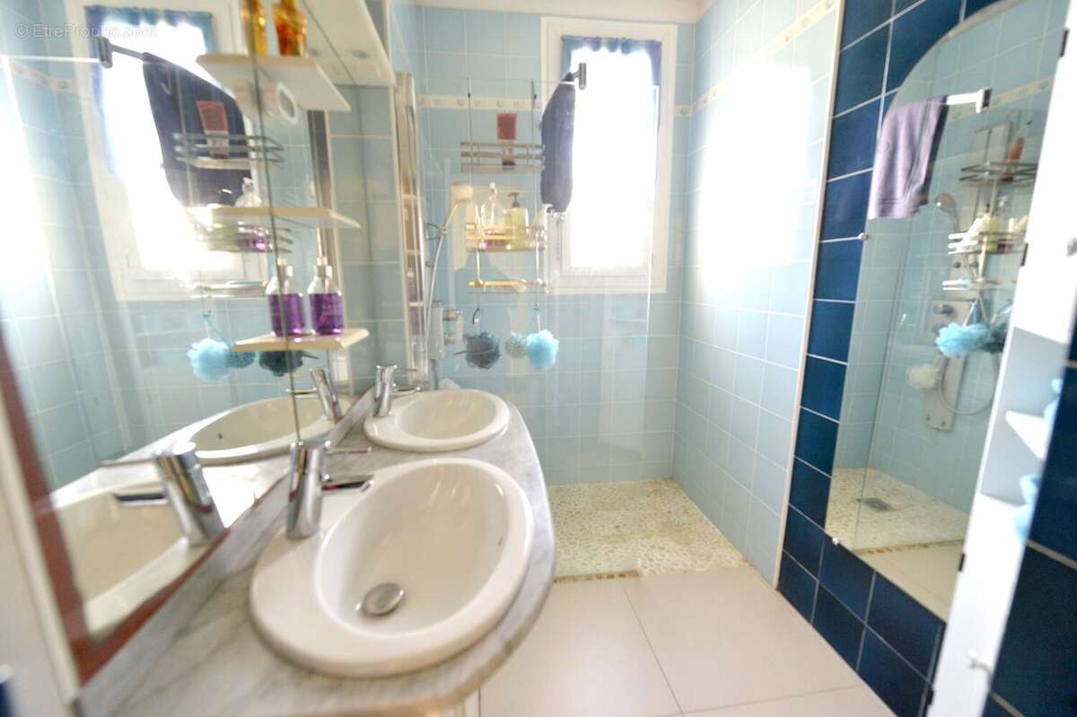 Maison à SAINT-GEORGES-DE-DIDONNE