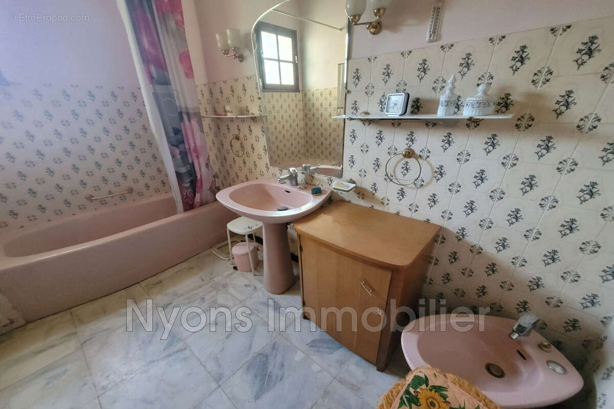 Maison à MIRABEL-AUX-BARONNIES