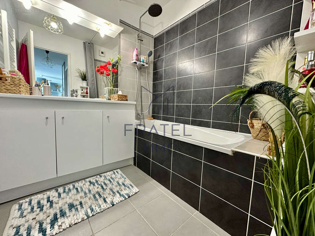 Appartement à CASTELNAU-LE-LEZ