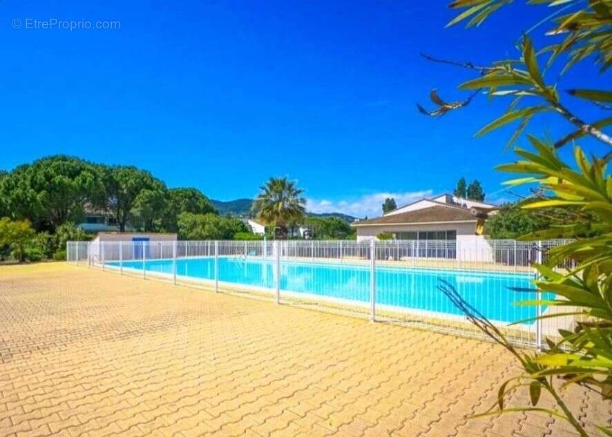 Appartement à MANDELIEU-LA-NAPOULE